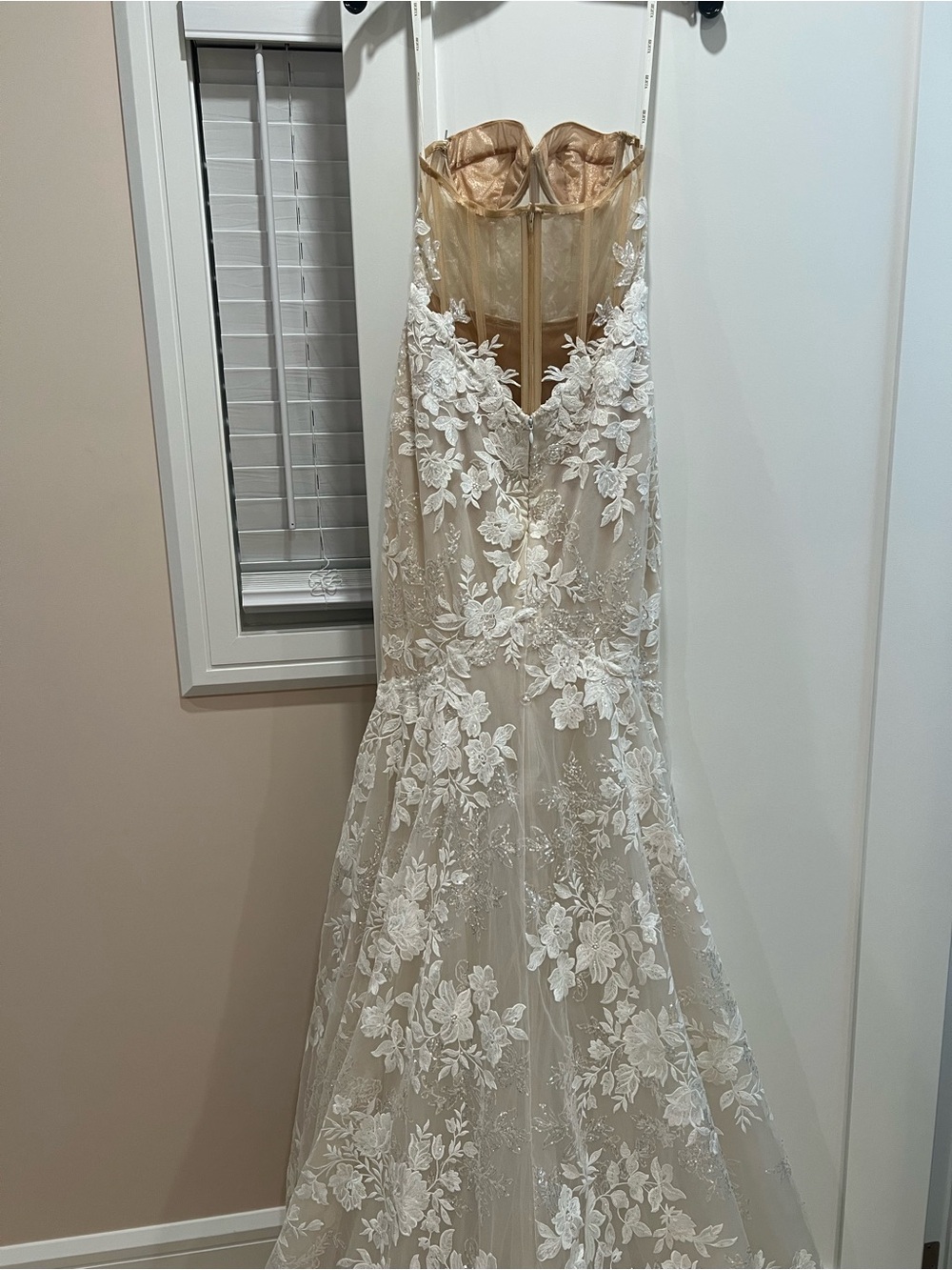 Berta wedding dress with detachable sleeves - Picture 13 of 15
